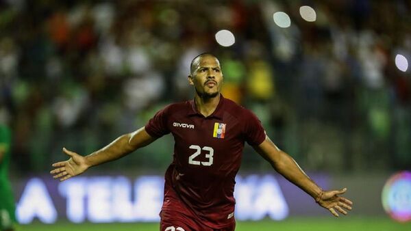 Venezuela golea en el debut de Pekerman