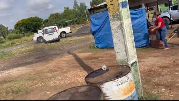 Tráfico de combustible: Rocían a funcionaria durante procedimiento y embisten contra chófer - ADN Digital