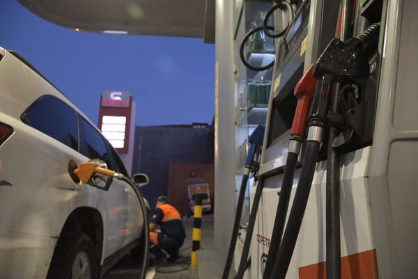 Para SET es “injusto” renunciar al ISC que se recauda con los combustibles - Nacionales - ABC Color