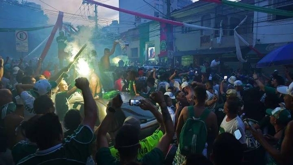 Diario HOY | Aviones de guerra, amenazas y otras "bienvenidas" futboleras en Sudamérica