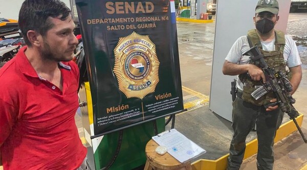 Detienen a un hombre que estaba por vender cocaína en una estación de servicio - Noticiero Paraguay