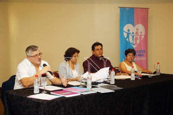 Exigen al MEC información sobre proyecto de transformación educativa - ADN Digital