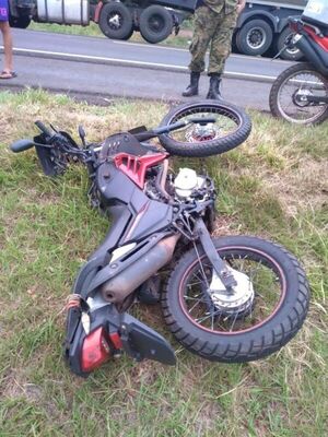 Motociclista muere arrollado en Arroyito