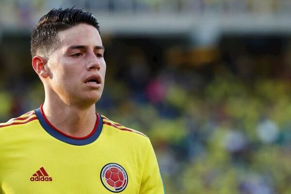 James Rodríguez encara a los aficionados