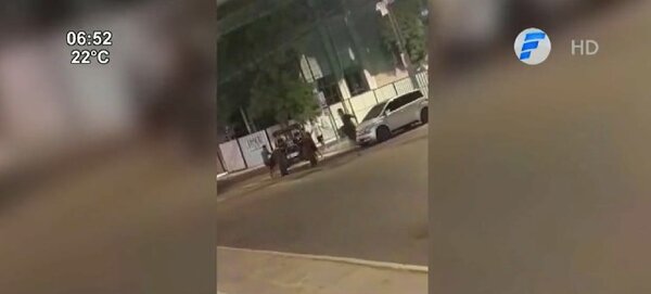¿Y la Policía? Rapiñan un vehículo frente a la Comandancia de la Policía Nacional | Noticias Paraguay