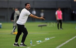 Corregir para progresar, el camino que marca Julio Cáceres en Olimpia