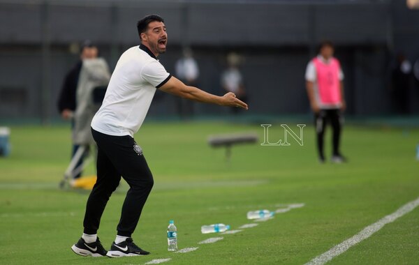 Corregir para progresar, el camino que marca Julio Cáceres en Olimpia