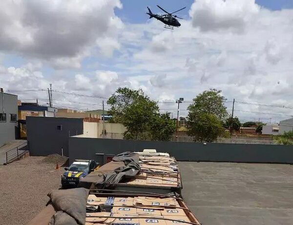 Policía intercepta 50.000 paquetes de cigarrillos con destino a Campo Grande - Nacionales - ABC Color