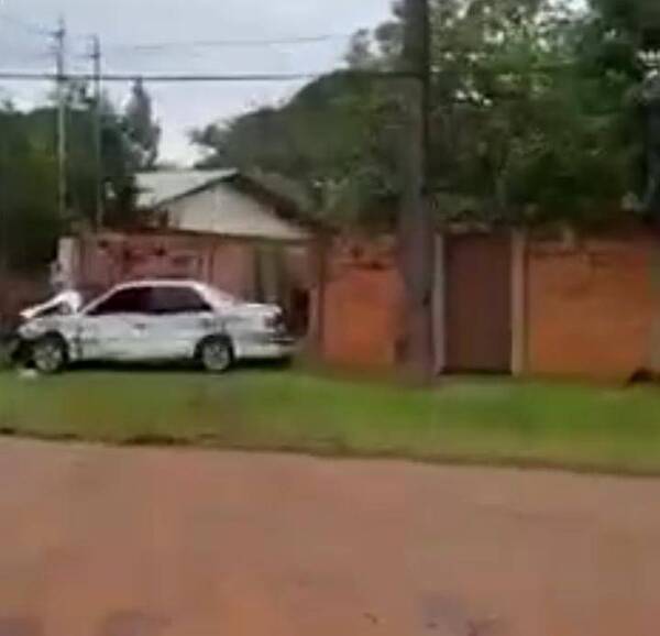 Crónica / Ka'u argel golpeó a su mamá y destruyó un taxi ajeno