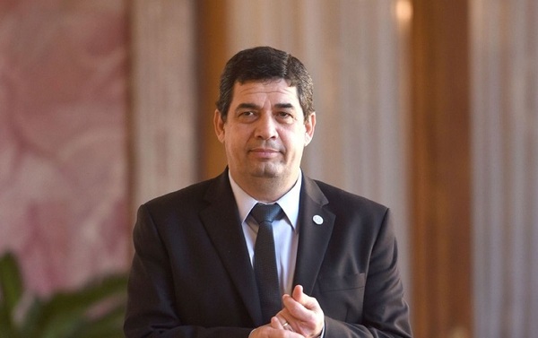 El vicepresidente Hugo Velázquez demostró sus dotes de cantante - Te Cuento Paraguay