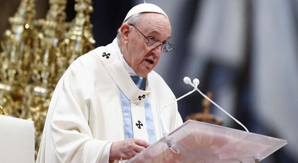 Difundir desinformación sobre vacunas es violación a los derechos humanos, dice Papa
