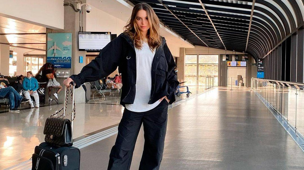 Crónica / La paraguaya Stephi Stegman deja Colombia y se puso a rematar sus ropas