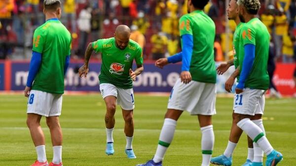 Brasil retoma entrenamientos con el ojo puesto en Paraguay