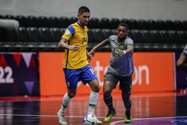 Crónica / Brasil golea de entrada en la Copa América de Futsal