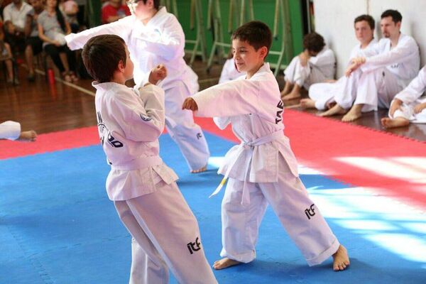 Campamento y evaluación inicial de TKD en San Lorenzo - Polideportivo - ABC Color