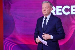 Un improbable líder en la comisión de Género del Parlamento Europeo: gay, socialista y polaco - Mundo - ABC Color