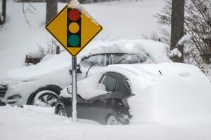 Ciclón bomba en EE.UU. deja nieve, frío, cortes de luz y suspensión de vuelos - Mundo - ABC Color
