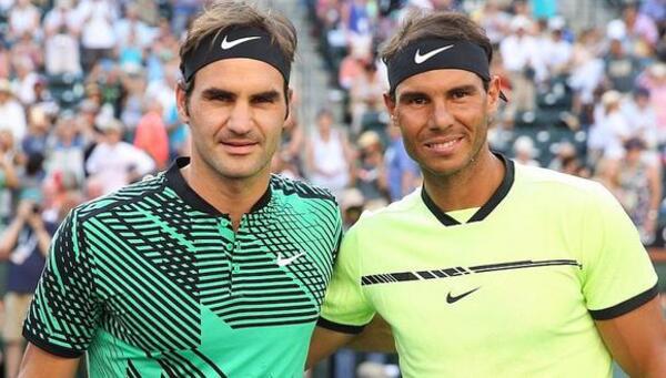 Federer se rinde a los pies de Nadal