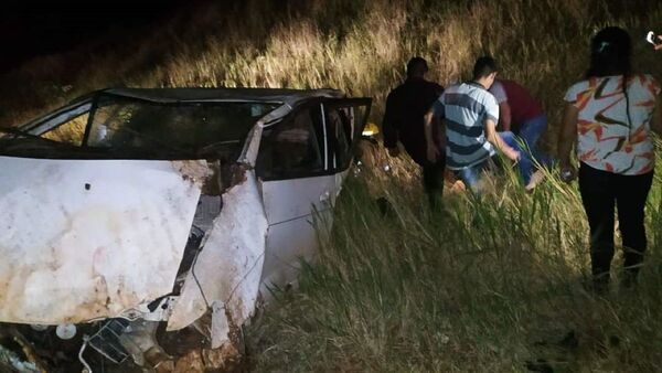 Joven pierde la vida en vuelco vehicular en Itapúa