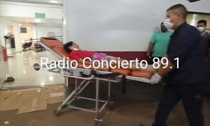 Desalmado hombre golpea brutalmente a su mamá anciana y luego se da a la fuga