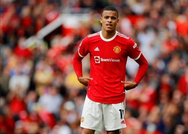 Cobarde y violento: Jugador del Manchester United golpeó brutalmente a su novia