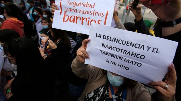 Centenares se manifiestan contra migración y delincuencia en norte de Chile - El Independiente