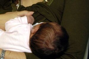 Denuncian por redes a padres por mal cuidado de una beba recién nacida - Nacionales - ABC Color