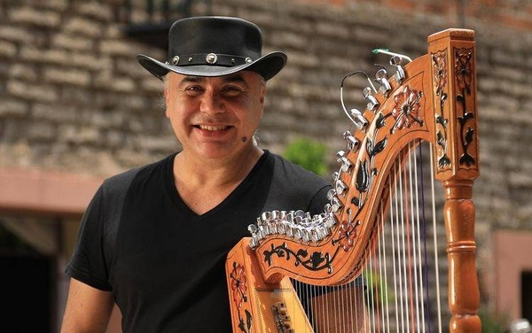 Diario HOY | El arpista Víctor Espínola en el Primer Festival de Ykuá San Blas