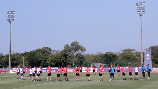 El fútbol paraguayo arropa a Iván Torres