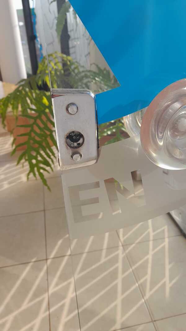 Hurtan dinero y un celular de una inmobiliaria en Encarnación