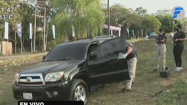 Encuentran cargadores de pistolas en uno de los vehículos abandonados en San Bernardino | Noticias Paraguay