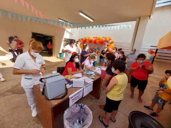 Salud prevé vacunar entre 50.000 y 80.000 niños este lunes