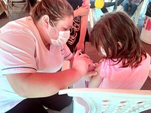 Vacunas antiCOVID: dosis de Pfizer para niños llegarían a partir del 18 de febrero, anuncian - Nacionales - ABC Color