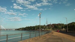 Tras constantes hurtos, ANDE volvió a colocar cables por columnas en la costanera