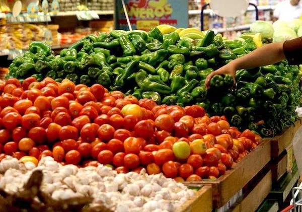 Frutas y verduras suben de precios por sequía