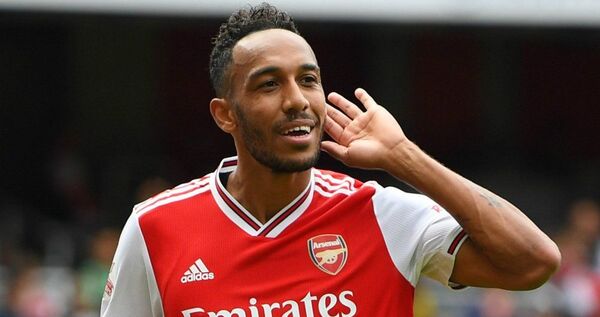 Aubameyang firmará en las próximas horas con el Barcelona