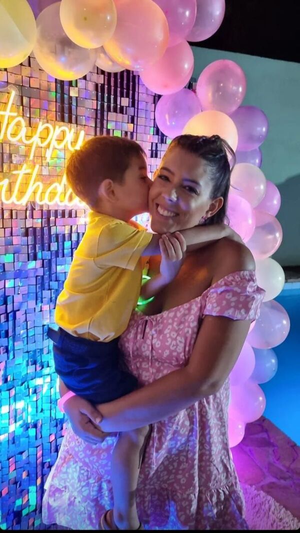 Denise Hutter está de cumple y su hijo le hizo el más tierno regalo - Gente - ABC Color