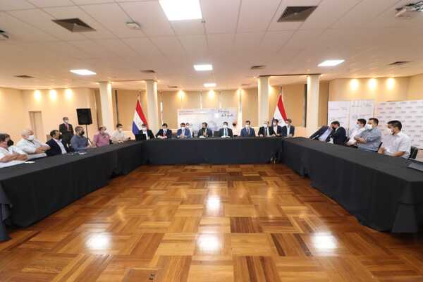 Autoridades de Gobierno y sector privado estudian medidas ante suba del precio internacional del petróleo