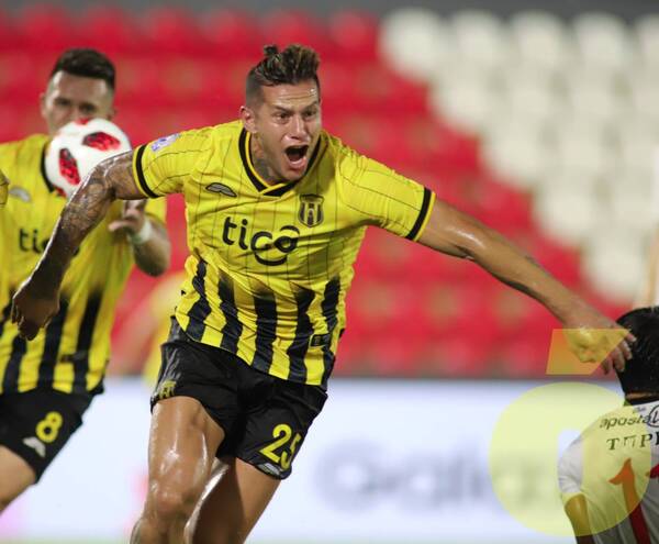 Crónica / Raúl Bobadilla dejó la Toldería y busca club