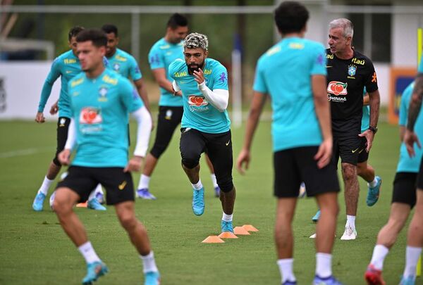 Brasil perfila seis cambios para partido con Paraguay - Fútbol Internacional - ABC Color