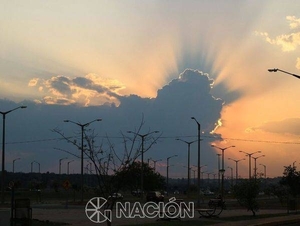Diario HOY | Ambiente caluroso y chaparrones para este martes