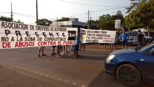 Conductores de Uber y Bolt protestan por suba de precios de combustibles - La Clave