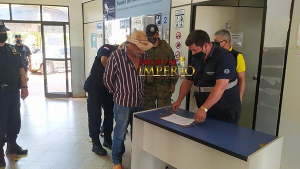 Expulsan del país a presunto asesino de su expareja y de su exsuegra