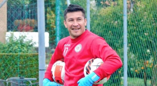 Deportivo Santaní ficha al experimentado arquero Víctor Centurión