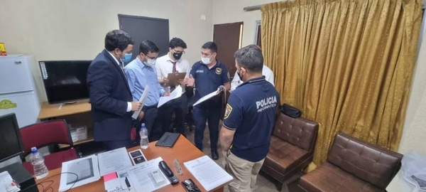 Diario HOY | Fiscales allanan oficinas de Informática de la Policía por "error" al borrar orden de captura