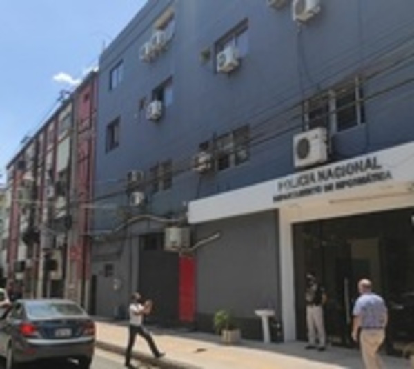 Allanan oficina de Informática de la Policía Nacional - Paraguay.com
