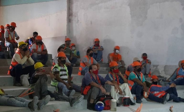 Diario HOY | Capacitan a obreros del Puerto de Asunción en bioseguridad