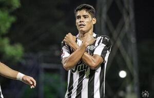 “Lorenzo quiere jugar por la Albirroja, le duele que no le hayan convocado”