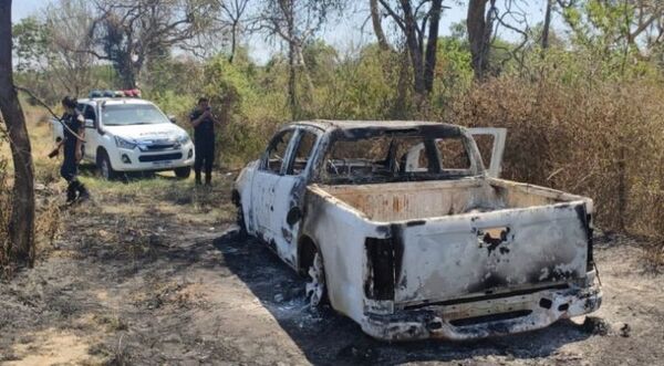 Hallan camioneta incinerada en Samber: no descartan vínculo con tiroteo