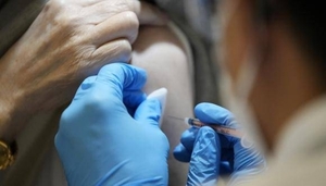 Diario HOY | OMS afirma que no se necesitan guantes para vacunar contra la covid-19